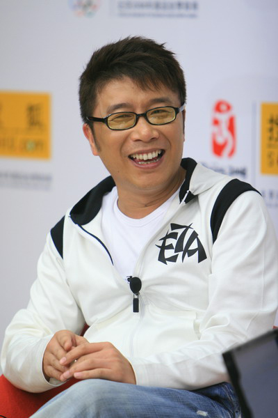 龐龍