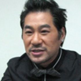 文章?lián)稳缓戏驶顒蛹钨e